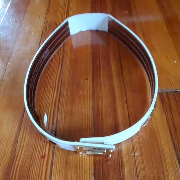 Micheal Kors belt - Picture 5 of 7